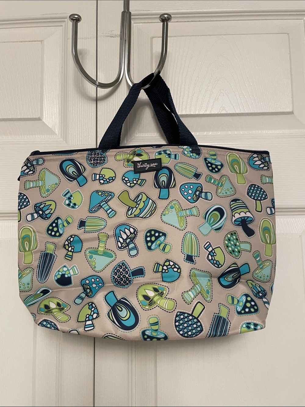 Thirty-one Insulated Thermal Lunch Tote Bag Mushroom Pattern Great Condition